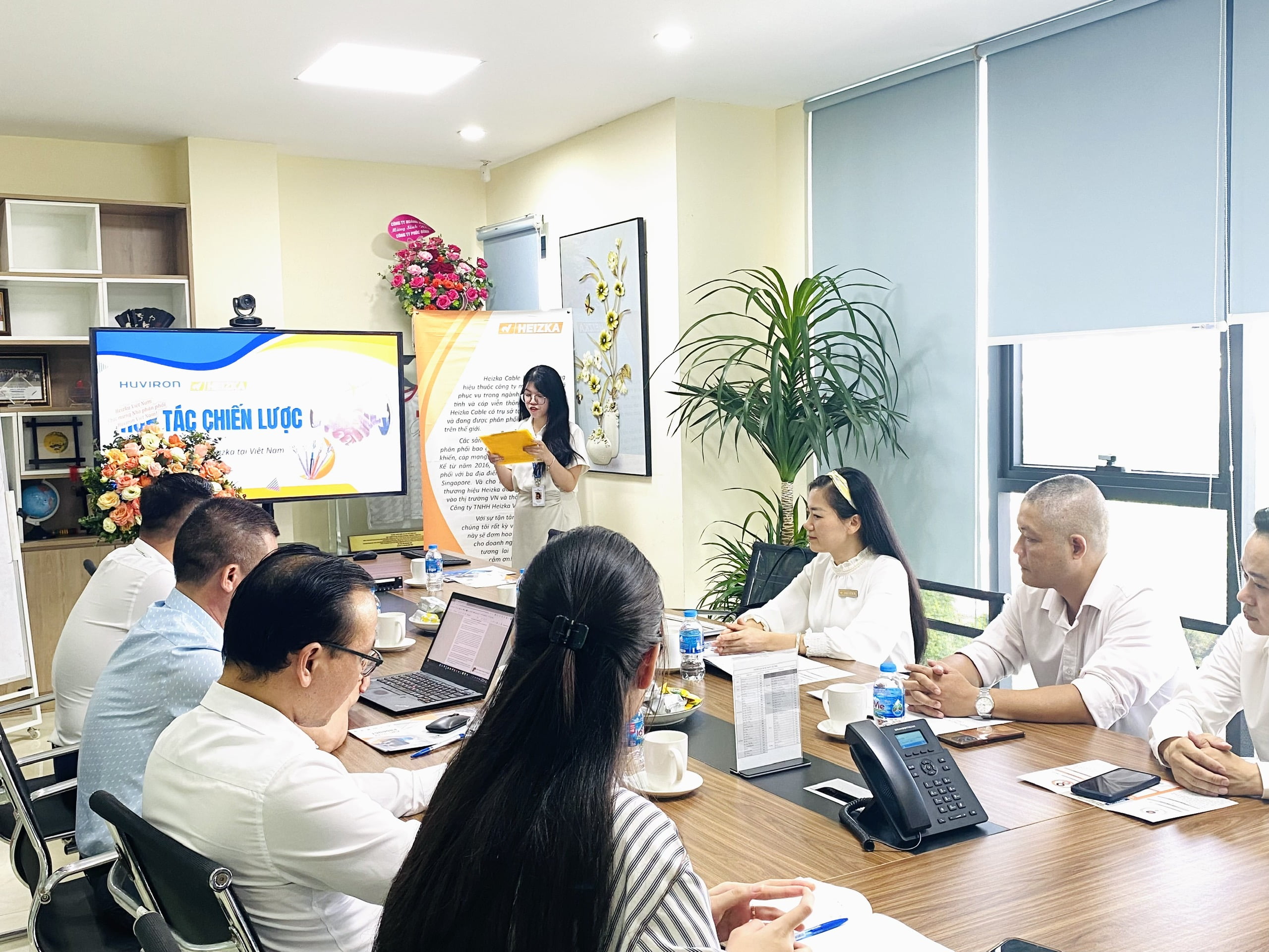 Lễ ký kết có sự tham gia của đại diện Huviron Việt Nam và Heizka