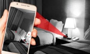 5 cách phát hiện nhanh camera quay lén trong khách sạn 6 Sử dụng điện thoại để phát hiện camera mini