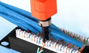 Các dụng cụ hỗ trợ bấm dây mạng nhanh và chuẩn 9 Tool nhấn dây mạng giúp đảm bảo kết nối ổn định