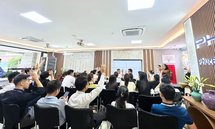 Cán bộ nhân viên lựa chọn bầu những người được tín nhiệm
