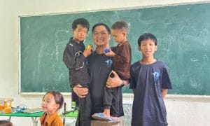 Trạm yêu thương số 4 - Dự án đặc biệt tại điểm trường Tả Xáy 10 Hai bé mồ côi tại điểm trường Tả Xáy được Quỹ PhucBinh Donation nhận đỡ đầu