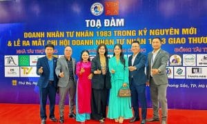 Phúc Bình tài trợ Toạ đàm Doanh nhân tư nhân 1983 Giao thương 32 Toạ đàm Doanh nhân tư nhân 1983 Giao thương