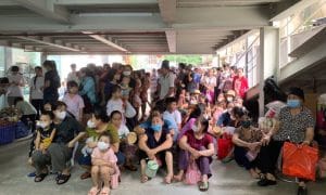 Trạm yêu thương số 12: Phát cơm từ thiện tại Bệnh viện Nhi tháng 10 6 Những ánh mắt chân thành, nụ cười cảm ơn của người nhận là động lực cho Ngọn Hải Đăng