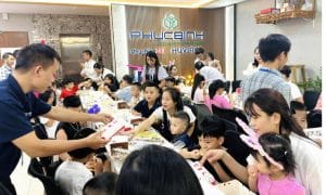 Vui hội trung thu tại Phucbinh Group: Khám phá vũ trụ kỳ diệu cùng Thỏ ngọc 12 Các bé vui trung thu tại Phucbinh Group