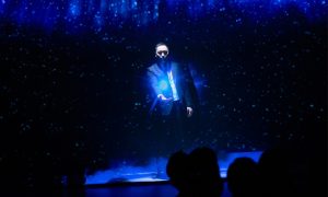 Màn trình diễn hologram ấn tượng