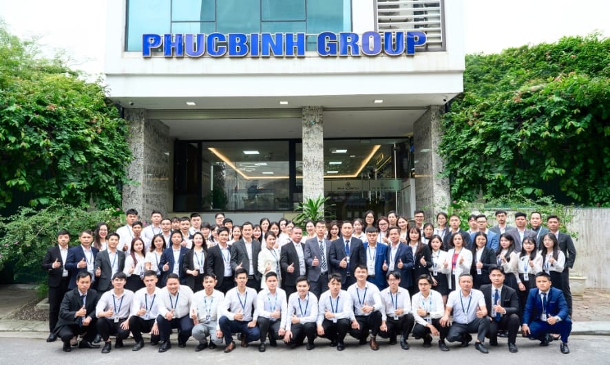Đội ngũ CBNV Phucbinh Group tại trụ sở văn phòng Hà Nội