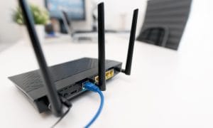 5 mẹo nhỏ tăng kết nối Internet hiệu quả 3 Tăng kết nối Internet bằng cách sử dụng dây mạng