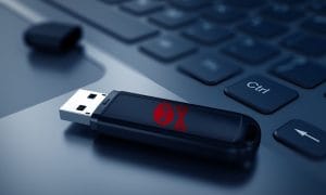 4 thói quen đang âm thầm gây hại cho ổ USB 4 USB có thể là "cầu nối" lây truyền virus