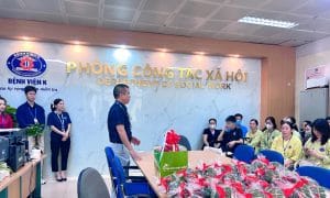 Phucbinh Group tiếp lửa yêu nước thông qua chương trình Tổ Quốc trong tim 3 Đại diện Phucbinh Group phát biểu chia sẻ trong chương trình
